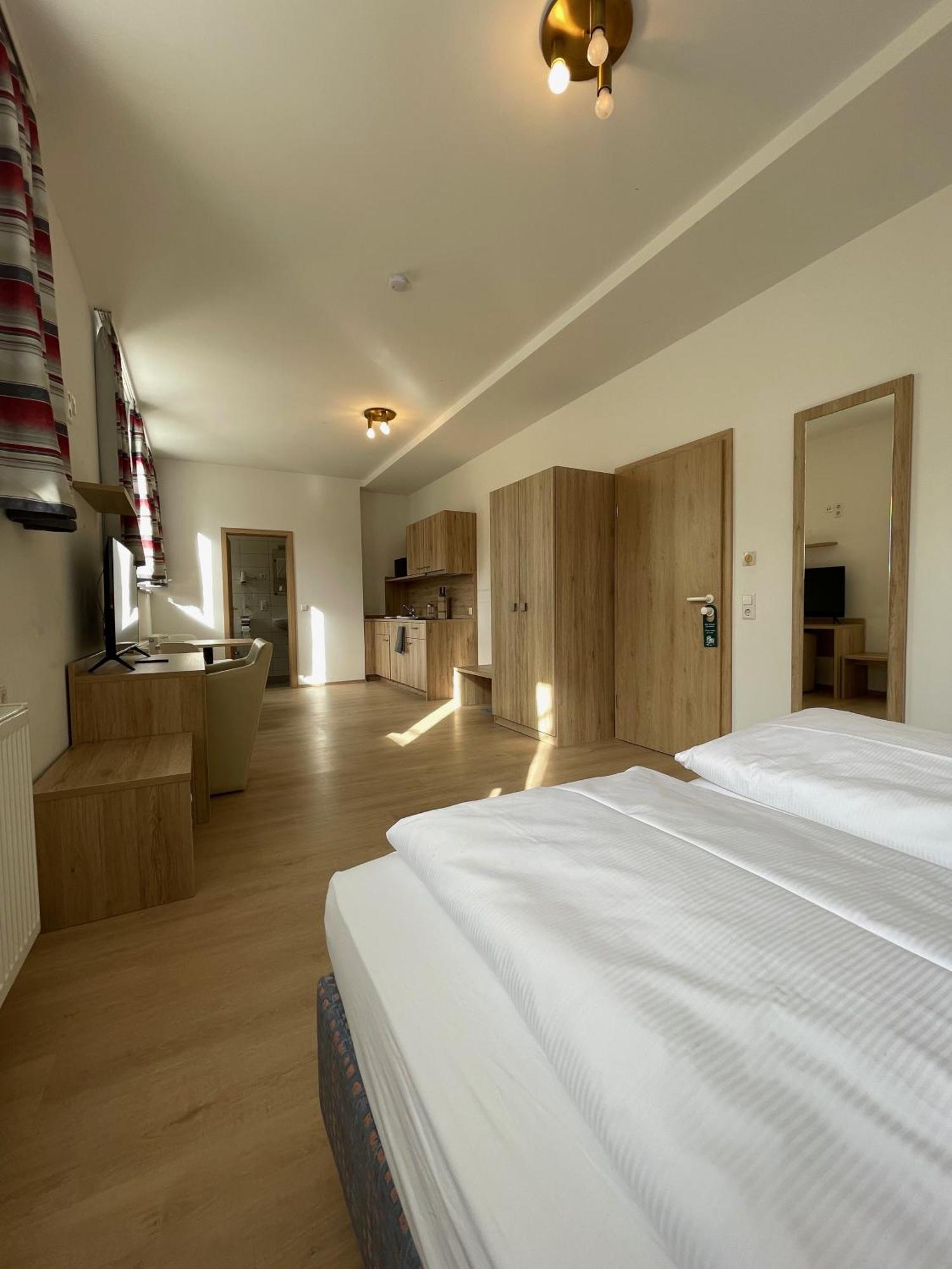 Hotel Am Roemerplatz Ulm Eksteriør billede